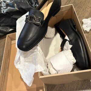 Clarks 8 1/2 Womens Loafers